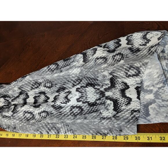 Divided by H&M Dress 4 Black White HiLow Snakeskin Print Lace Back Stretch Waist - Picture 9 of 12